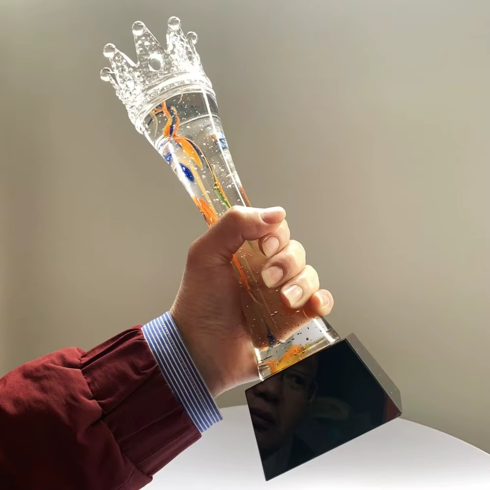 Glass Crown Trophy2