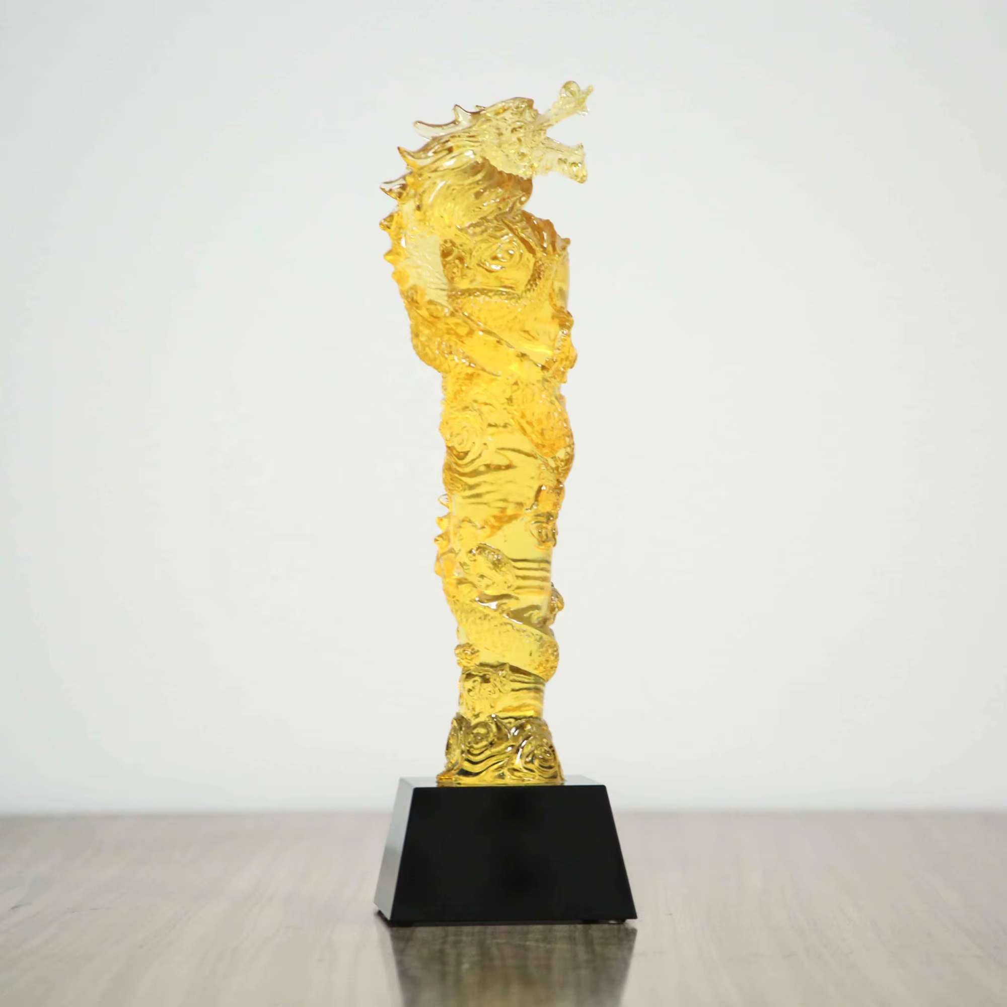 High-grade glazed dragon trophy1