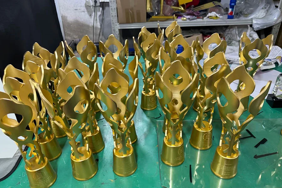Hollow Trophy