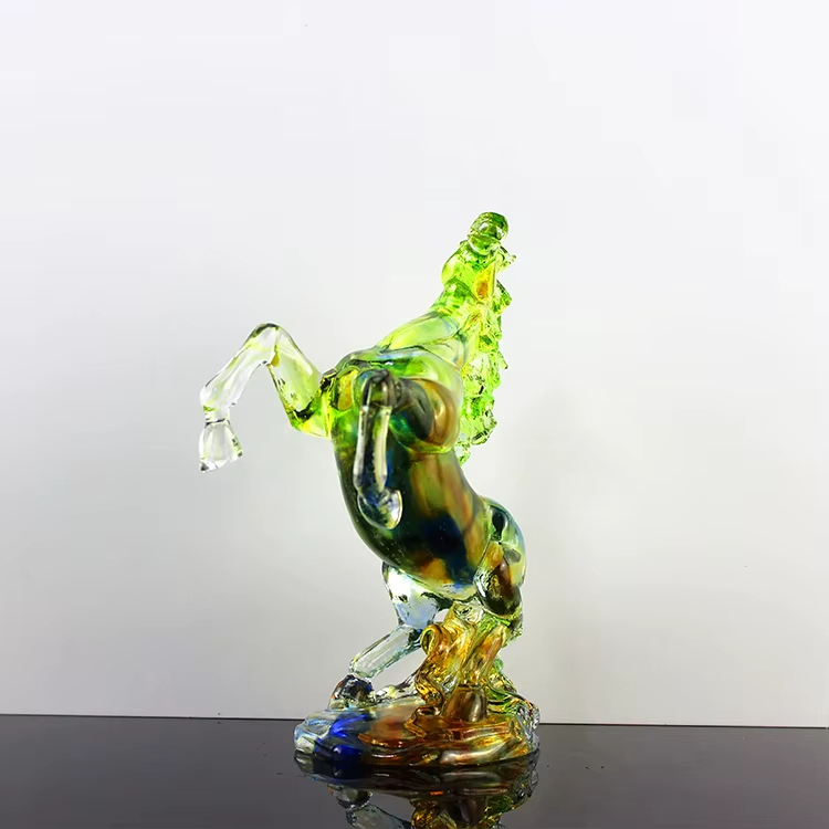 Liuli horse trophy3