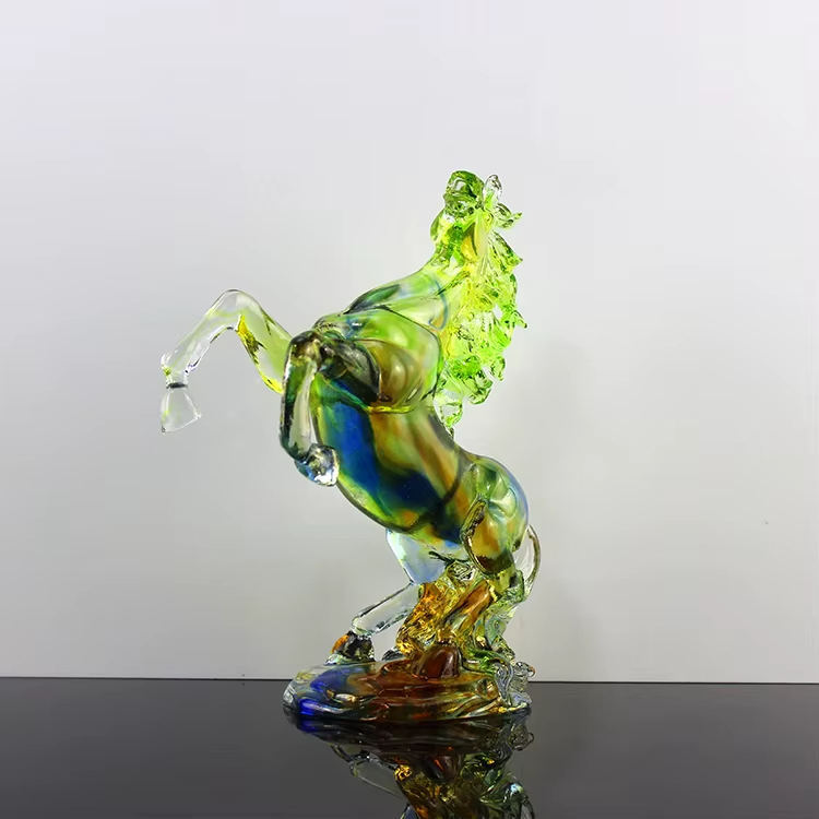 Liuli horse trophy4