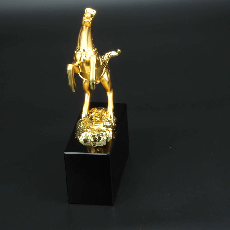 Metal Crystal Horse Trophy2
