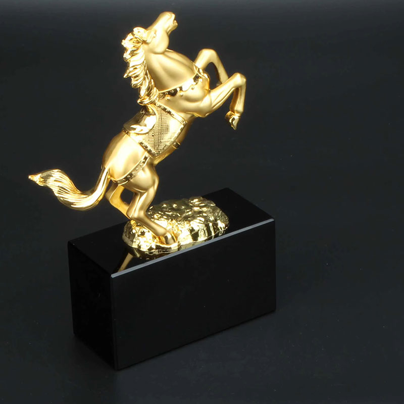 Metal Crystal Horse Trophy4