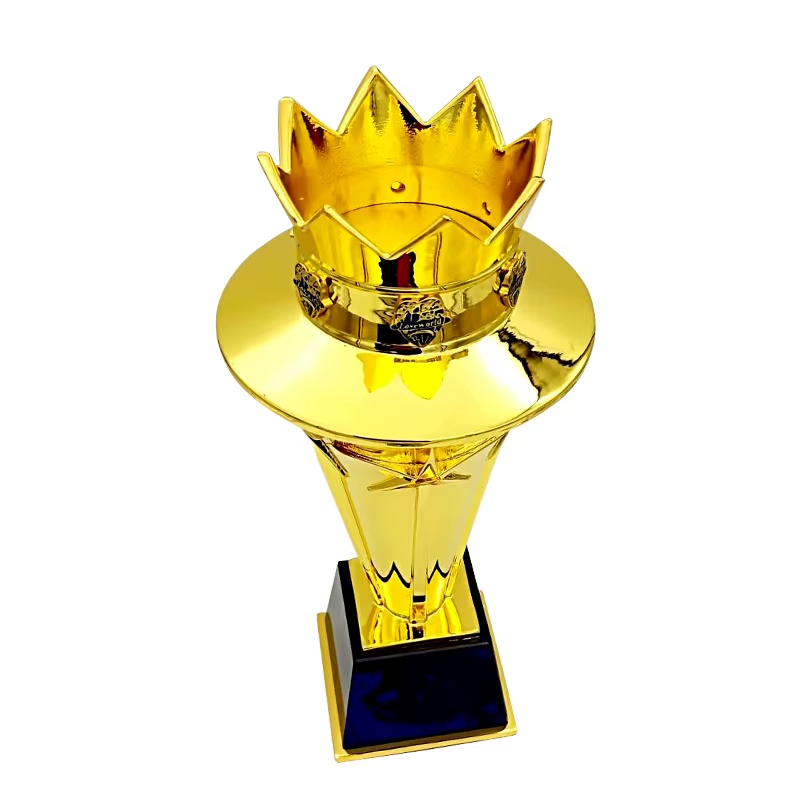 Metal crown trophy3