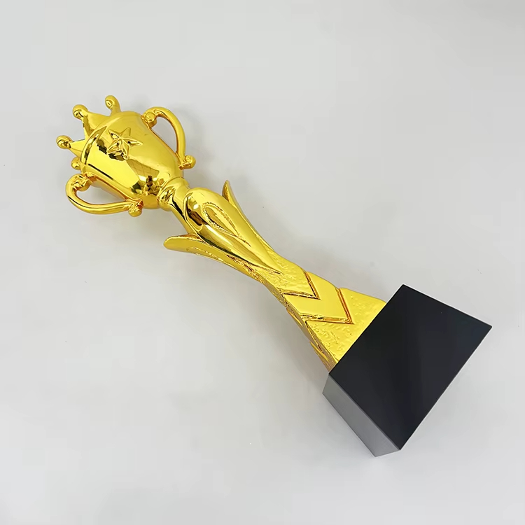 Outstanding Company Employee Award2