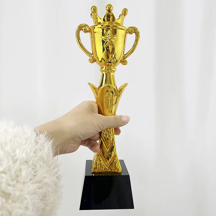 Outstanding Company Employee Award3
