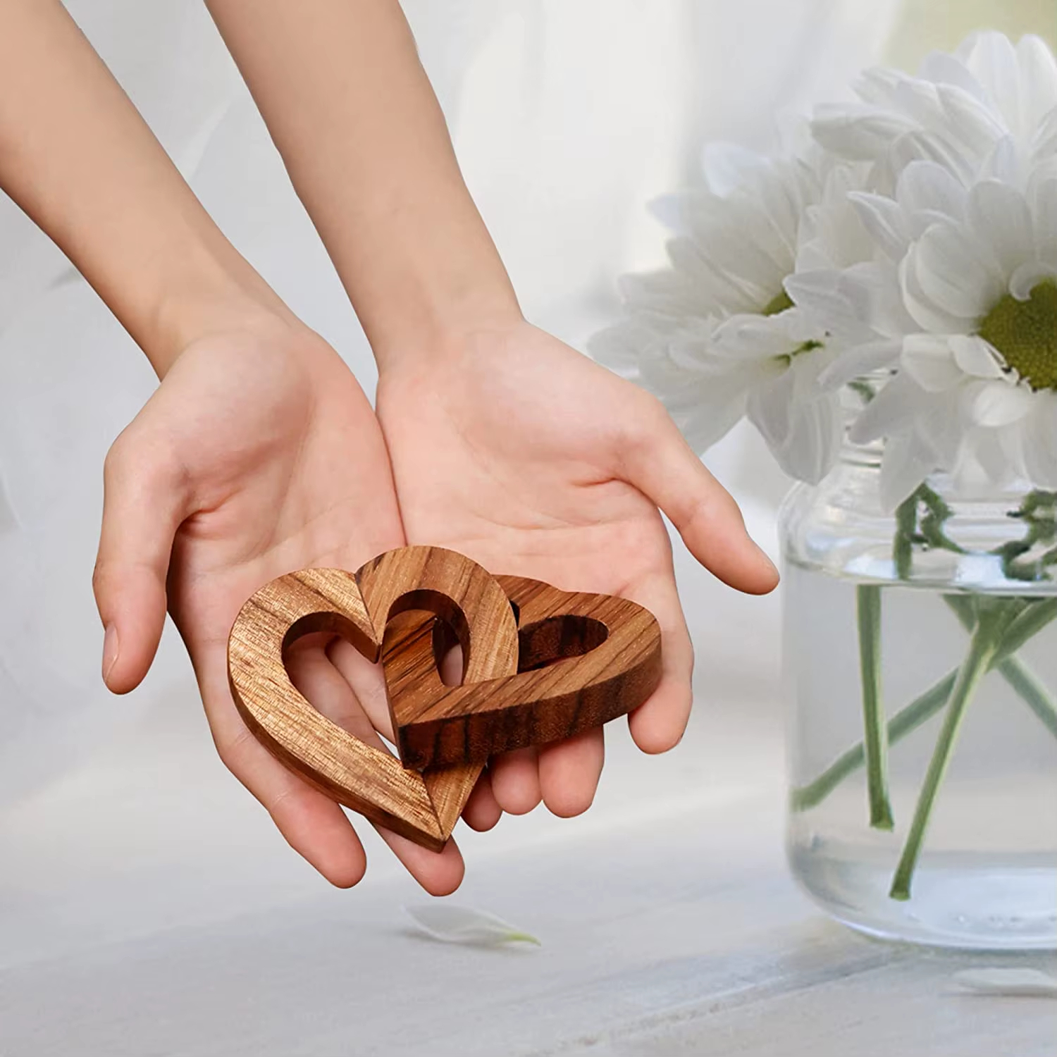 Wooden heart decorations3