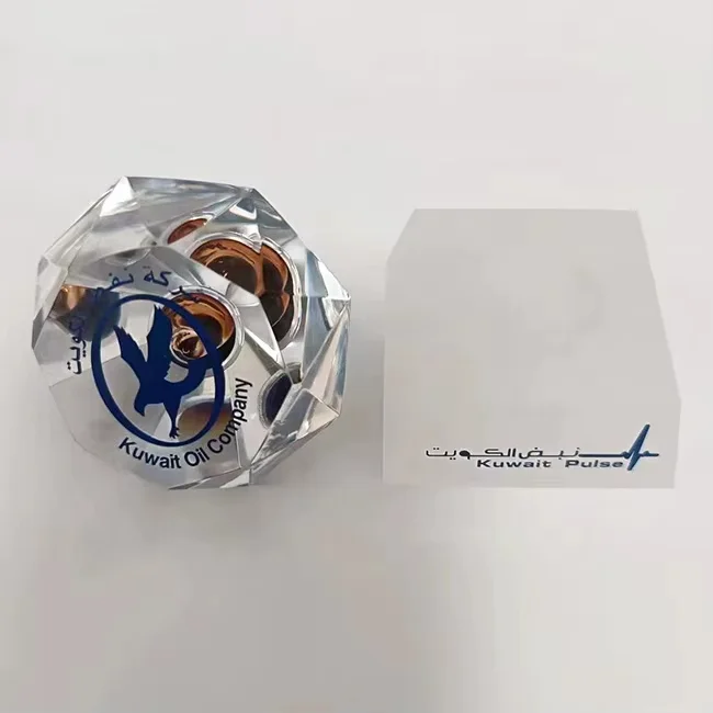 diamond-shaped Crystal Paperweight2