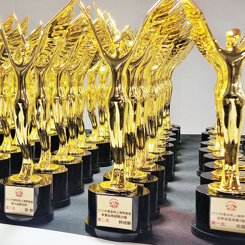 Best Creative Newcomer Award2