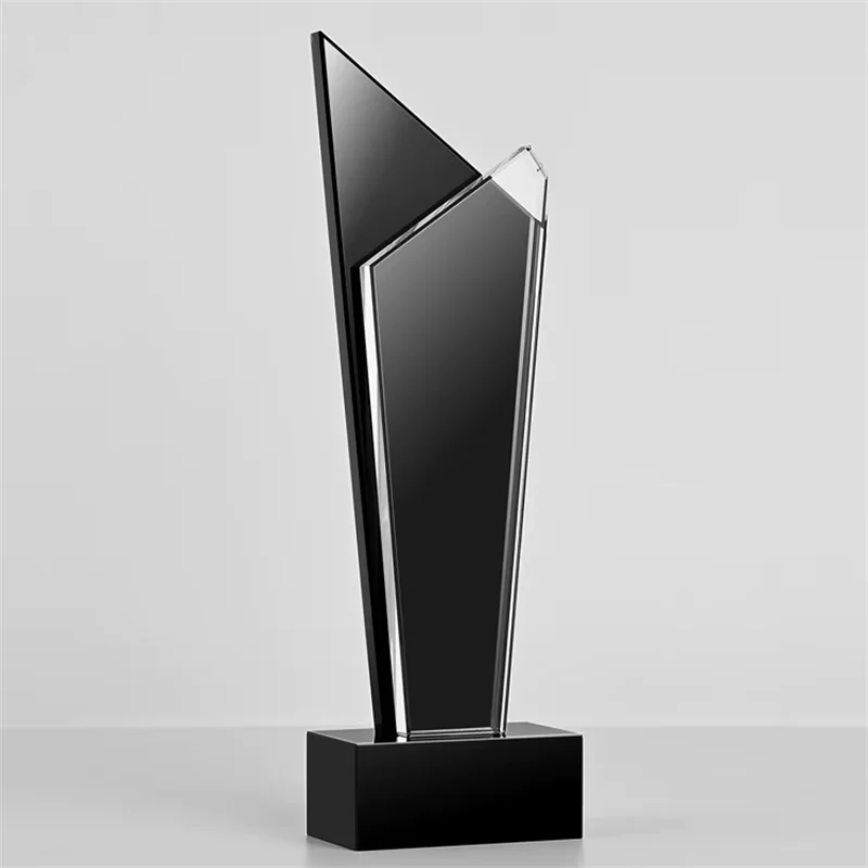 Blade-shaped black crystal trophy3