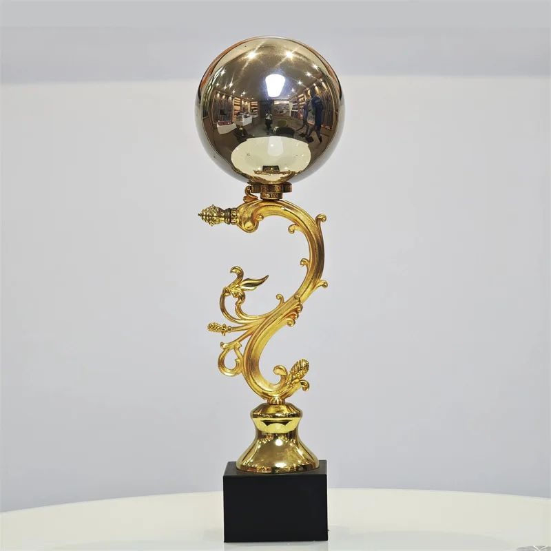 Die-cast special-shaped metal trophy1