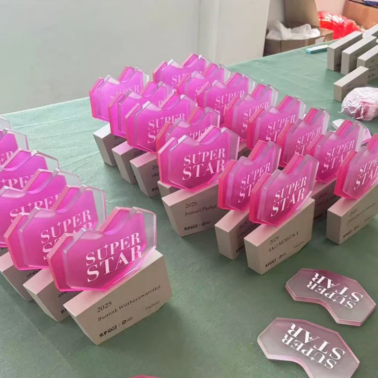 Gradient color crystal trophy