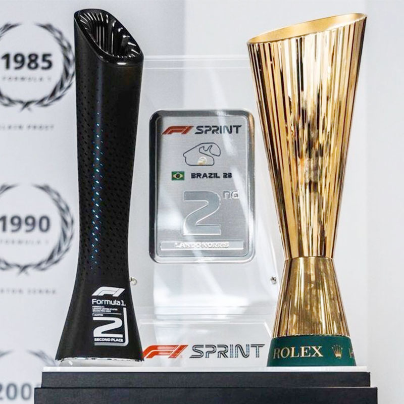 McLaren F1 custom trophy1