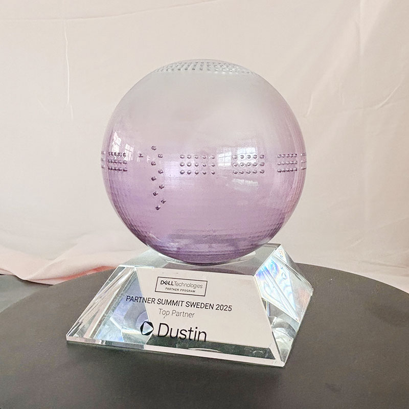 Partner Summit Awards Trophy2