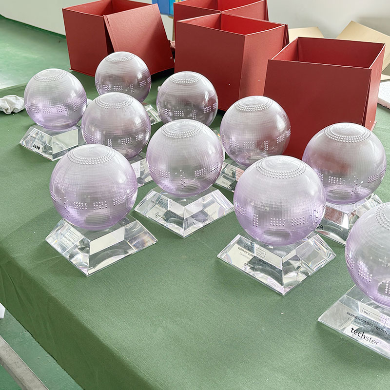 Partner Summit Awards Trophy3