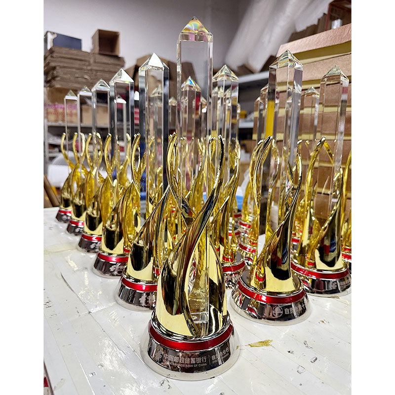 Sports crystal metal trophy1