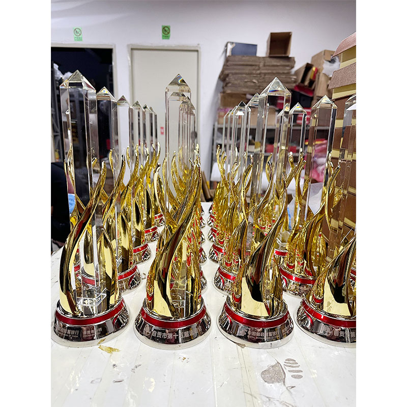 Sports crystal metal trophy4