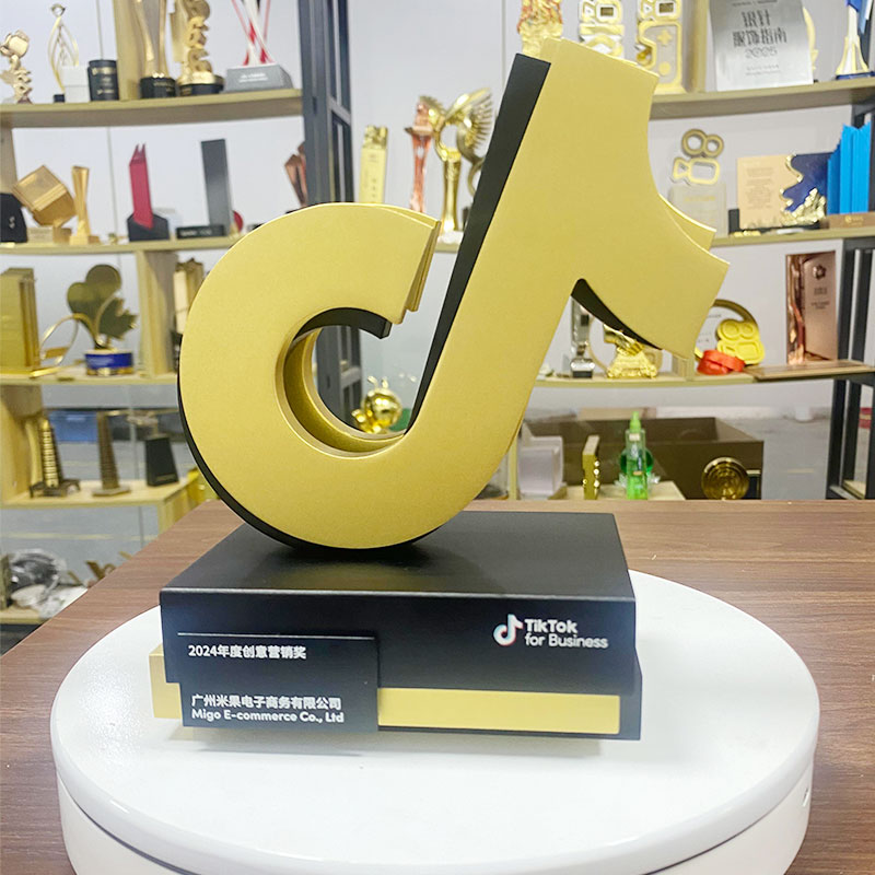 Tiktok metal trophy custom2