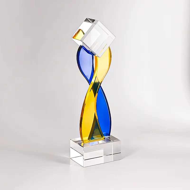 Two-tone glass trophy3