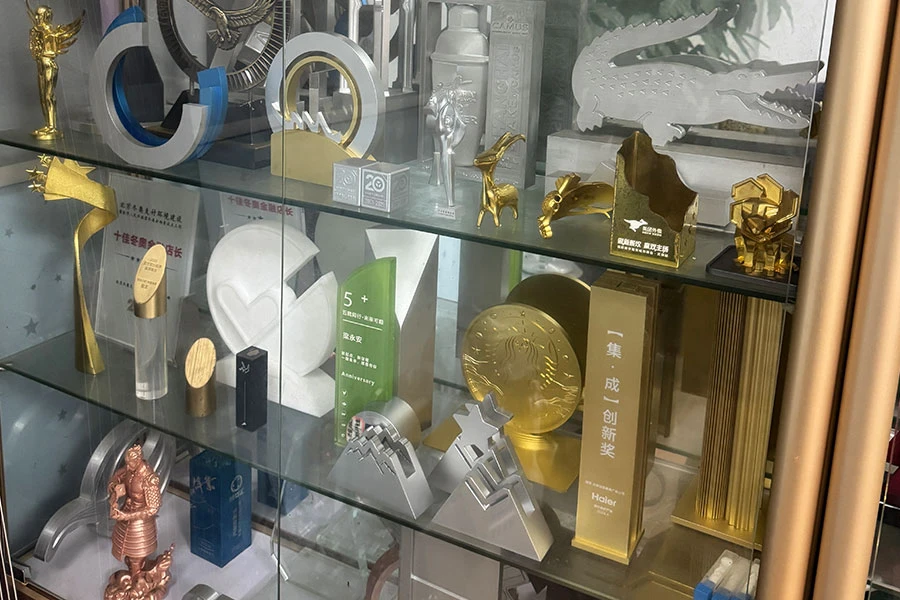 Aluminum Alloy Metal Trophy Showroom2