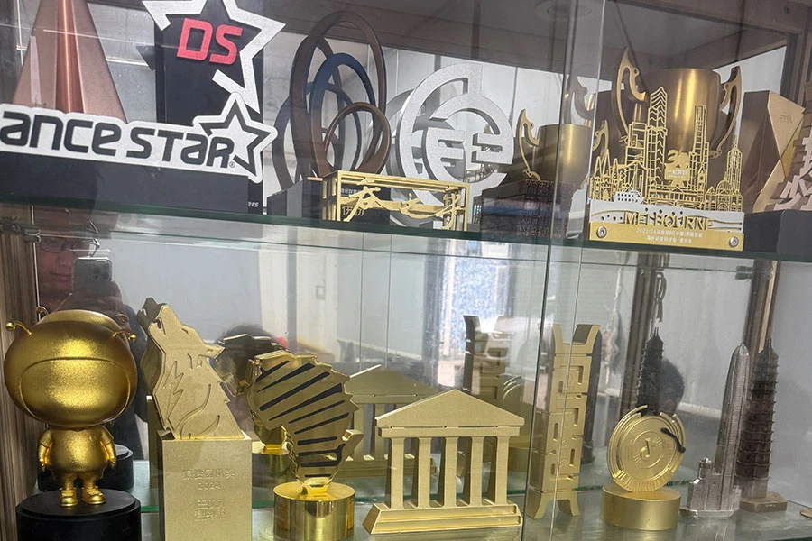 Aluminum Alloy Metal Trophy Showroom3