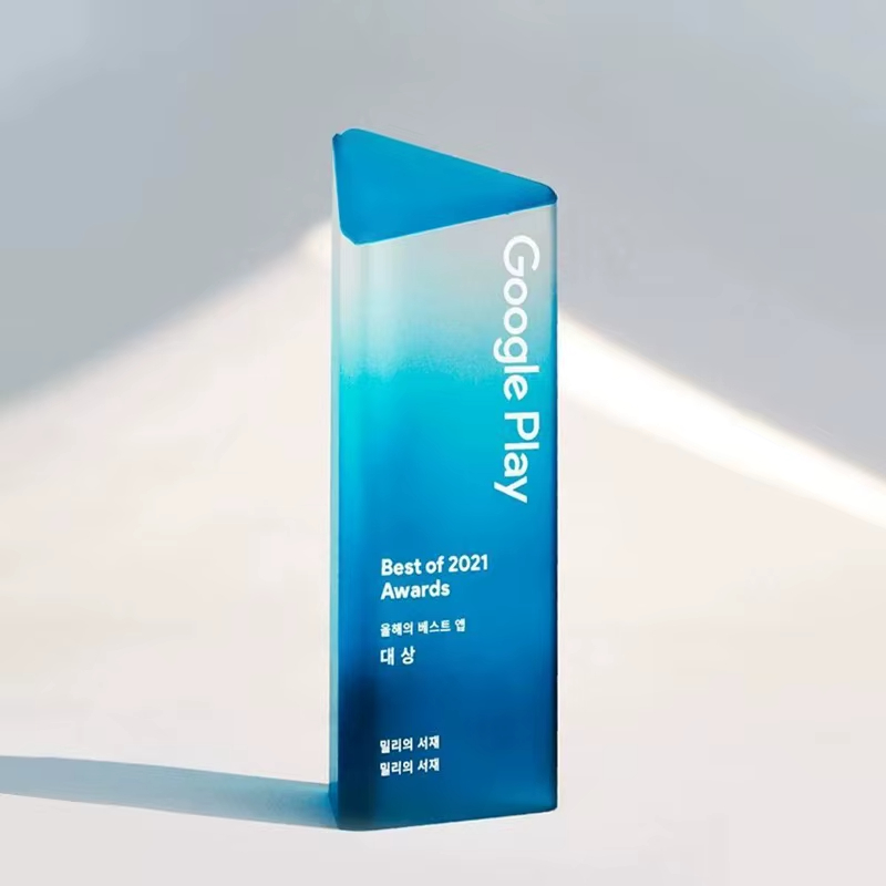 Triangular Crystal Trophy-01