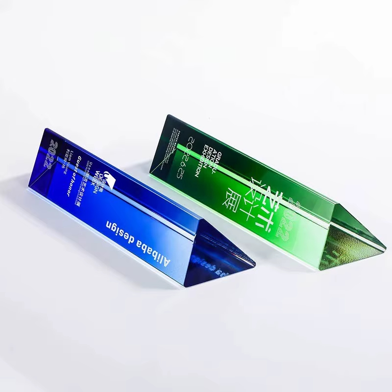 Triangular Crystal Trophy-02