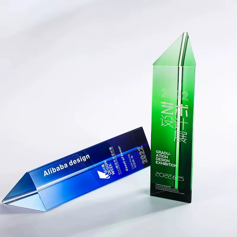 Triangular Crystal Trophy-04