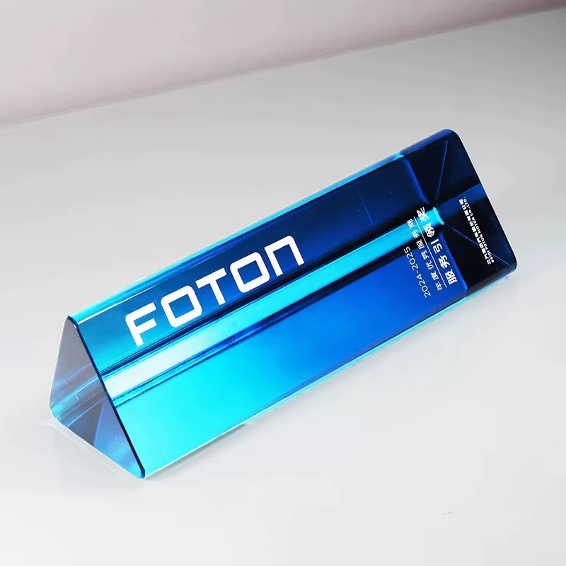 Triangular Crystal Trophy-05