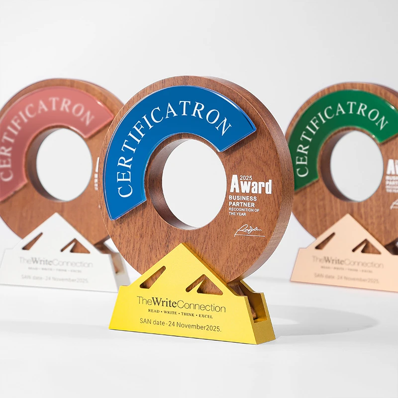 Walnut wood metal trophy1