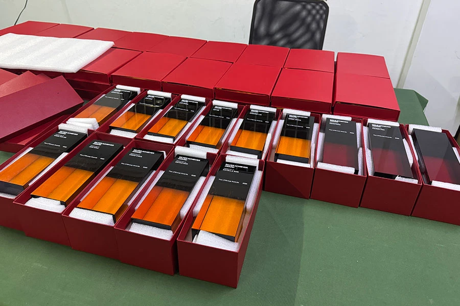 Square Crystal Trophy3