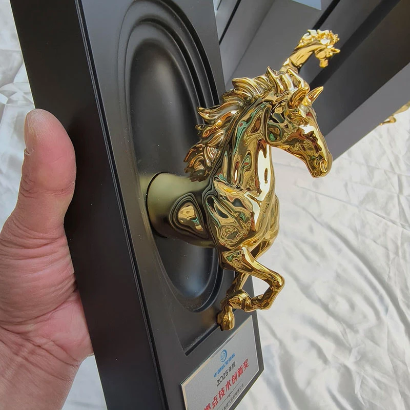 2026 Gold Silver Bronze Horse Trophy1