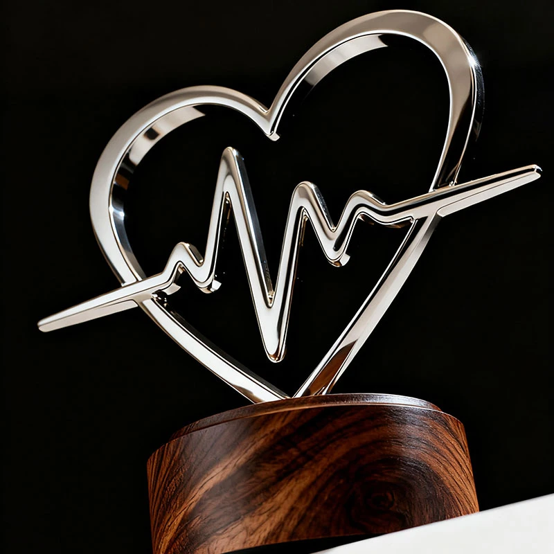 Creative Metal Heart-Shaped Trophy5