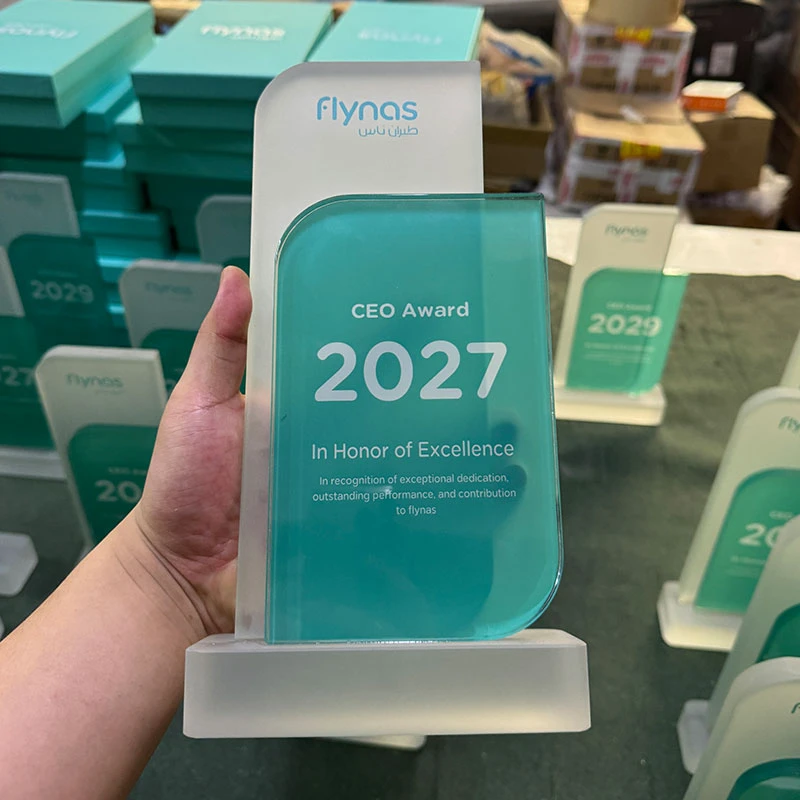 Flynas Crystal Trophy Custom - Trophy Medal Badge Commemorative Coin Keychain Fridge Magnet Ornament Model Design wholesale custom supplier Flynas Crystal Trophy2