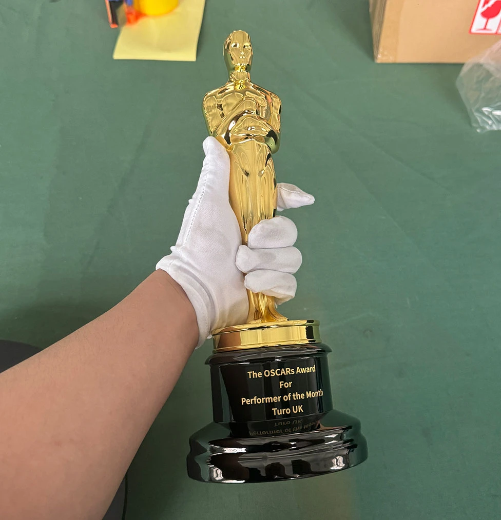 Month Performer Oscar Award4