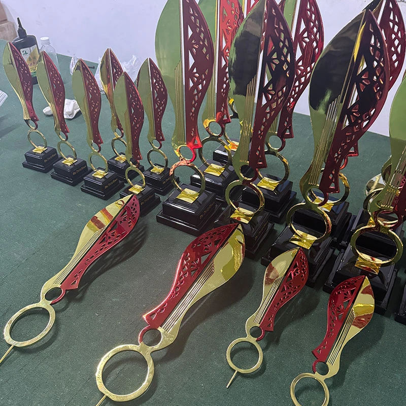 Official DTN@100 Times Heroes Award Trophies3