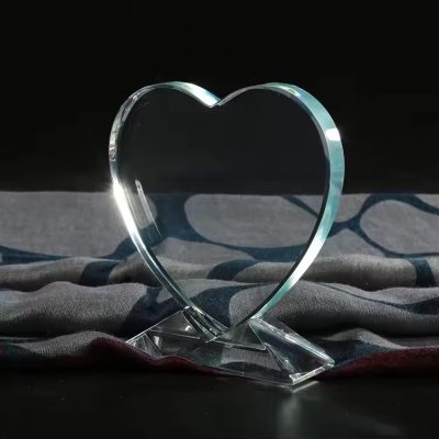 Glass heart shaped trophy1
