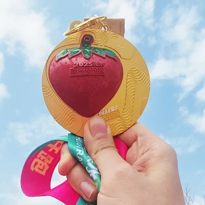 Strawberry Fridge Magnet Medal1