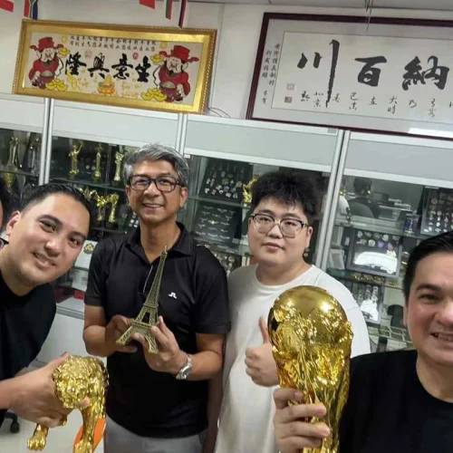 Trophy Customer Group Photo2