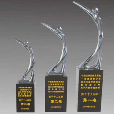 custom golf trophy vendors40