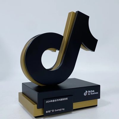 Best Content Award Trophy 215