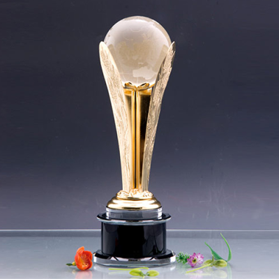 golf hole in one trophy vendors50